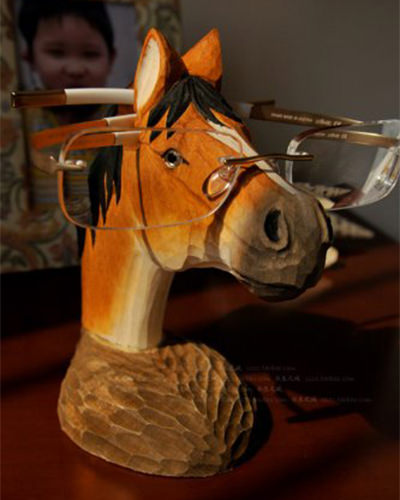 【Neustadt】ハンドメイド 木製 お馬さんの メガネスタンド