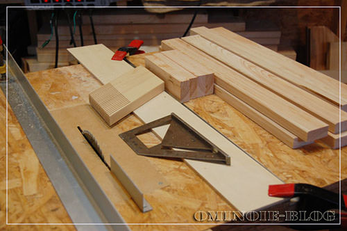 STEP.1 1x4材をテーブルソーで縦挽きして、希望の幅の材料を作ります。